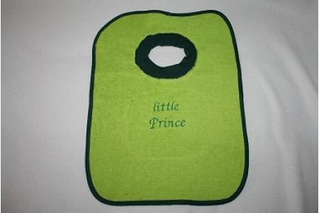 bestickter Schlupflatz mit Text: little Prince_1